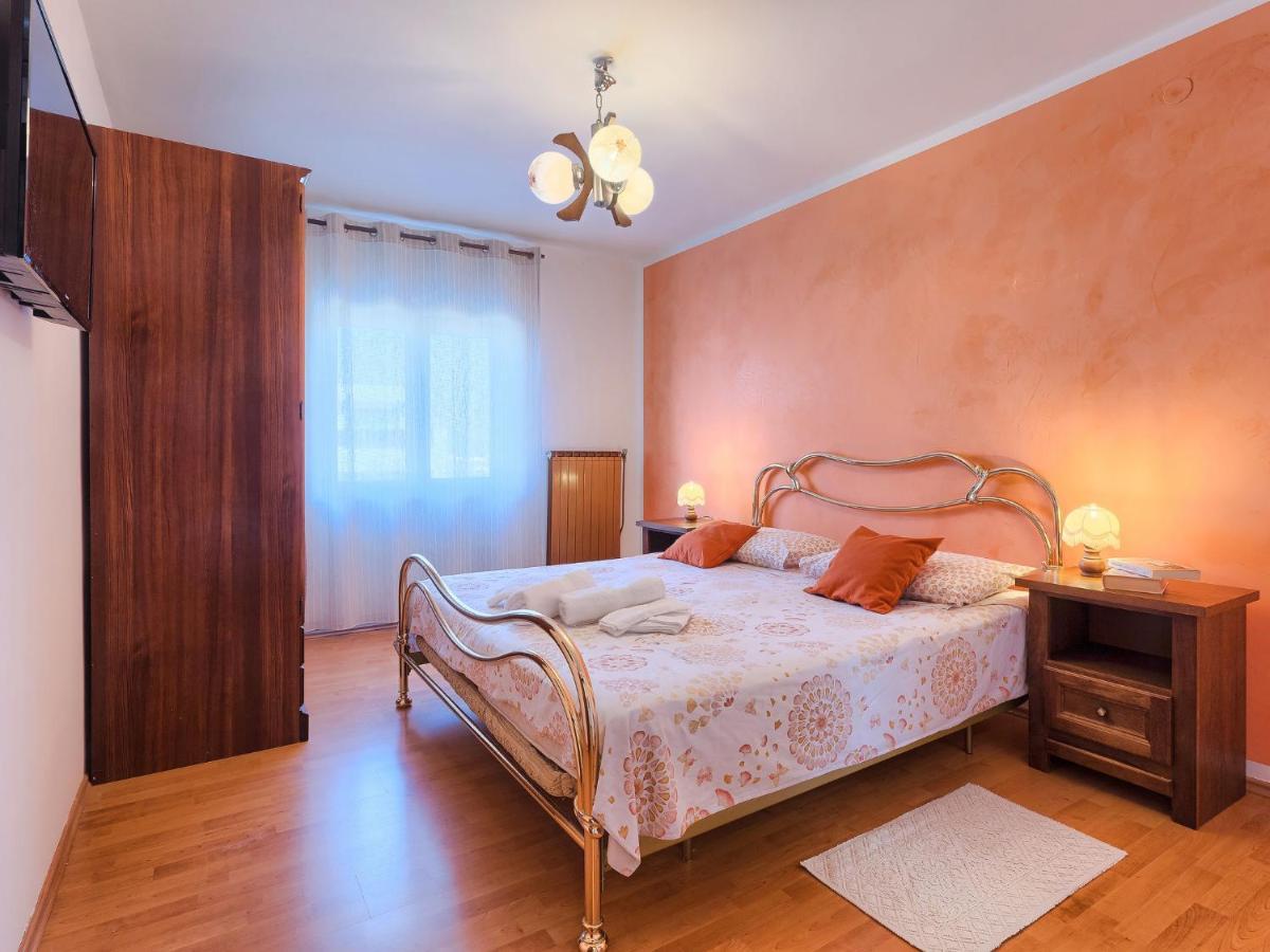 Apartment Chiara By Interhome Новиград Екстериор снимка